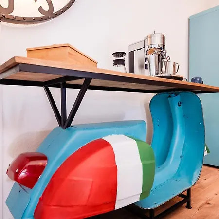 Bee Apartments Design Nespresso Kueche Parkplaetze Ps5 Akwizgran Zewnętrze zdjęcie